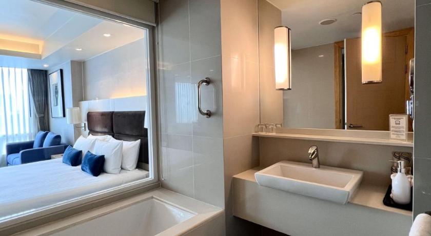 Image of Premium Lake View Room 4