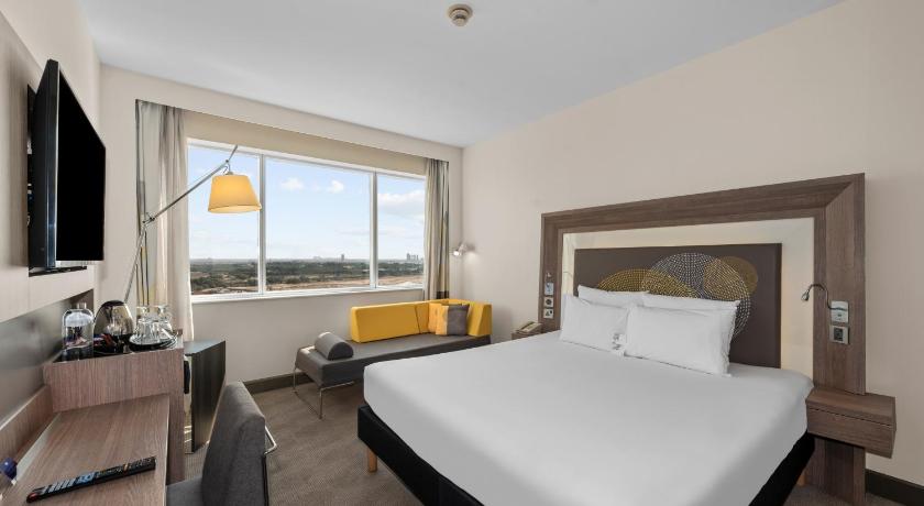 Image of Executive Suite 4