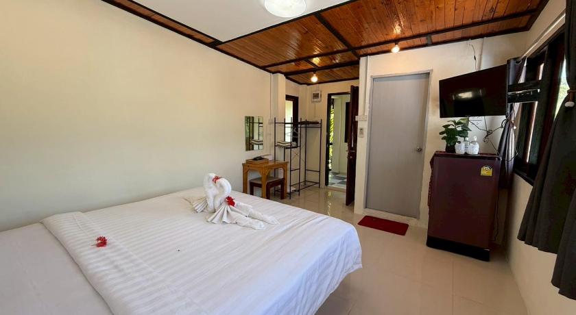 Image of Standard King Room - Non-Smoking 4