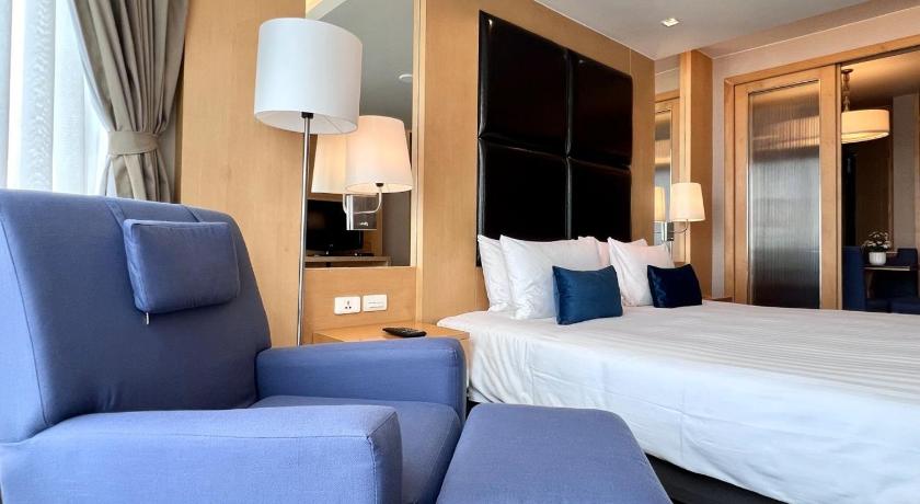 Image of Premium Lake View Suite 6
