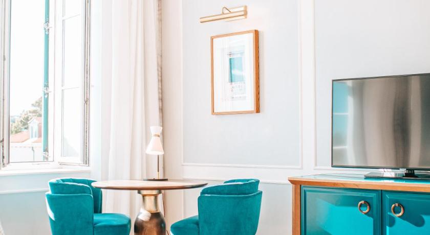Image of Deluxe Suite with Sea View 10