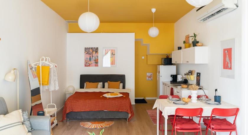 Dotan's Boutique Studios - By The Beach!