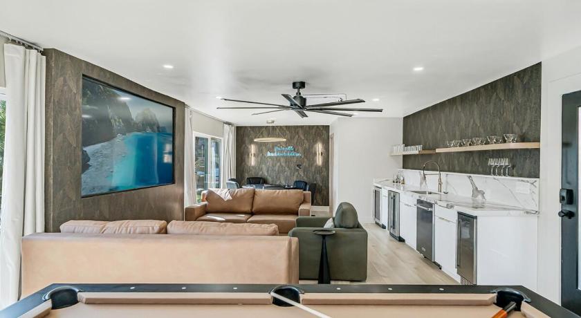 파커 (AZ) New Luxe Riverfront Home, Launch & Dock, Gamerooms 3성급 숙소 외관