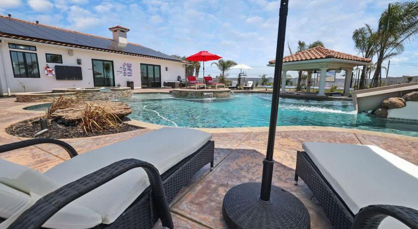 Rossmoor (CA) 4BR LUXURY ENTERTAINMENT OASIS 5-Star Accommodation restaurant