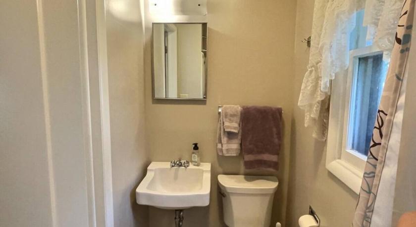 Billings (MT) Historic McDowell House Antique Charm by Hospital 4-Star Accommodation restaurant