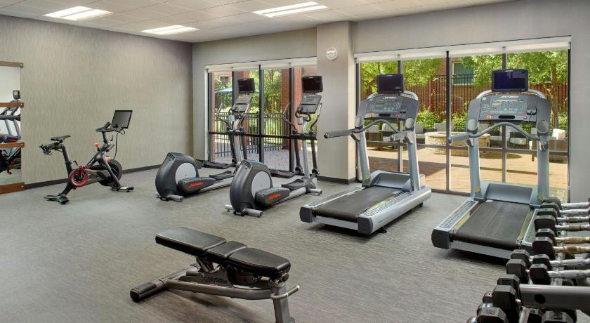 キャロルトン (GA) Courtyard by Marriott Carrollton 3つ星 ホテル プール