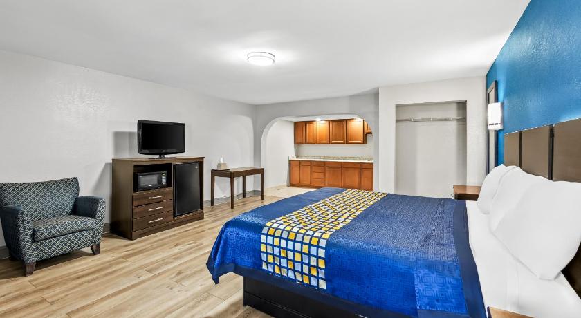 Red Carpet Inn and Suites