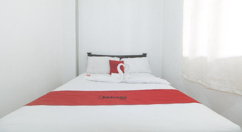 Imagen de Habitación Deluxe doble con jacuzzi (Deluxe Double Room with Jacuzzi) 12