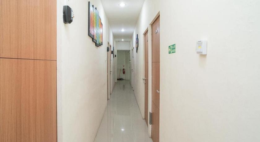 RedDoorz @ Mayjen Sungkono Surabaya – Surabaja, IL