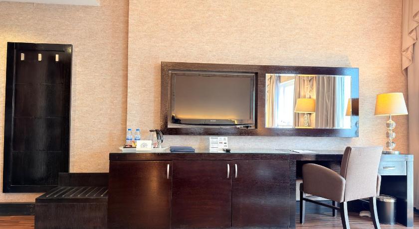 Image of Superior King Room 7