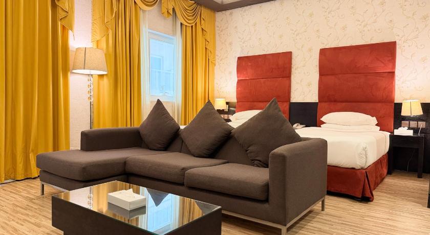 Image of Superior Twin Room with Balcony 3