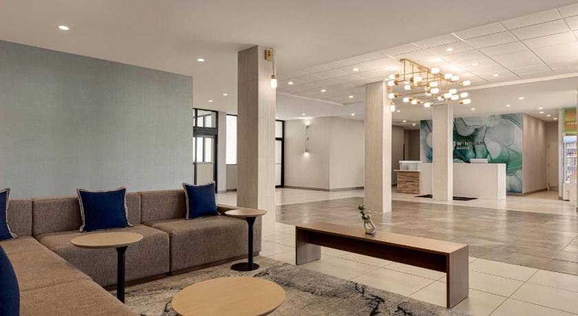 アトランタ Wyndham Garden Atlanta Airport 3つ星 ホテル 外観