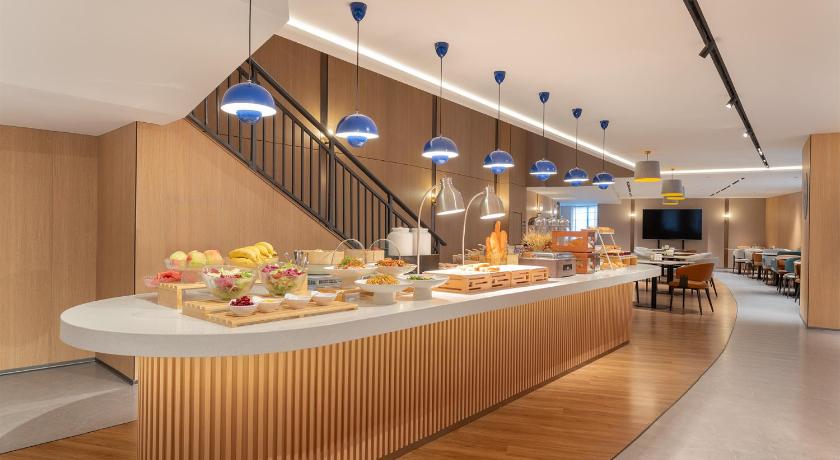 Holiday Inn Express Kunming Railway Station By IHG – Kunming, MO