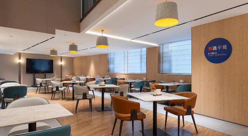 Holiday Inn Express Kunming Railway Station By IHG – Kunming, MO