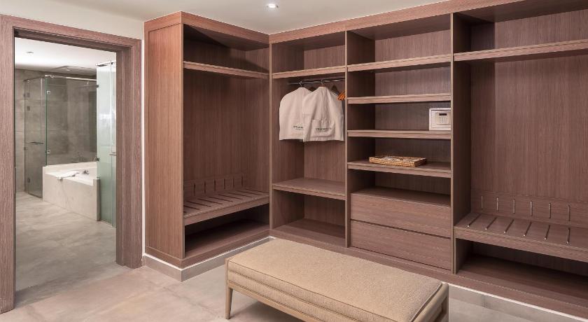Image of Royal Suite 4
