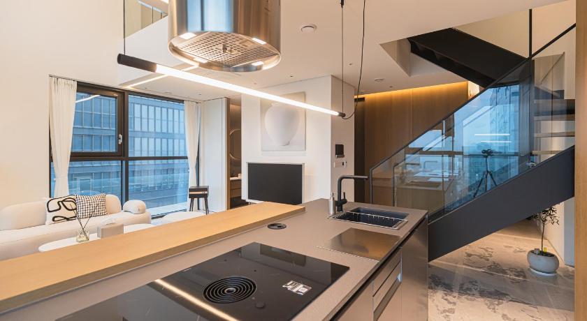 서울 카일룸블랙 강남 럭셔리 아파트  (Caelum Black Gangnam Luxury Apt ) 4성급 호텔 수영장