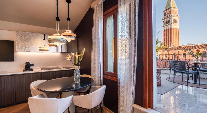 Palazzo Rota Luxury Apartments
