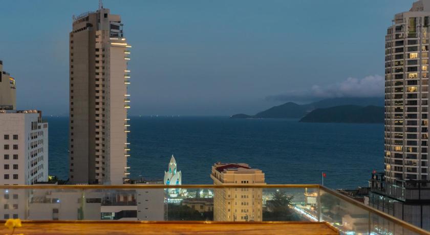 Swimming pool, LeMore Hotel Nha Trang in Tân Lập LeMore Hotel Nha Trang