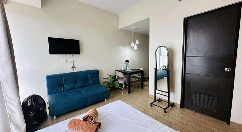 Cozy Stay at The Palladium - image 13