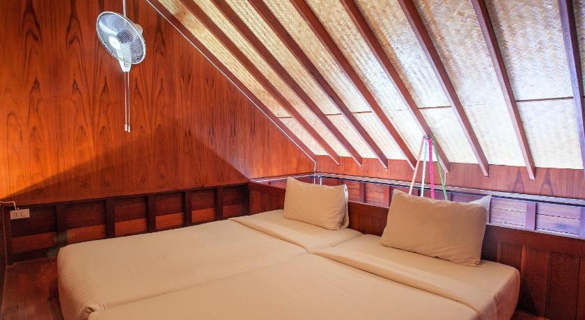 รูปของฮันนีมูน สวีท (Honeymoon Suite) 17