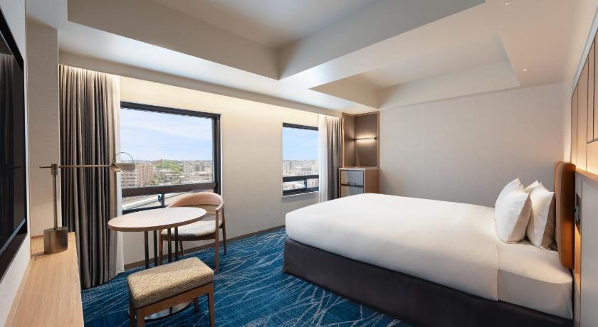 Image of Renovated in 2025 - Club Superior King Room 1