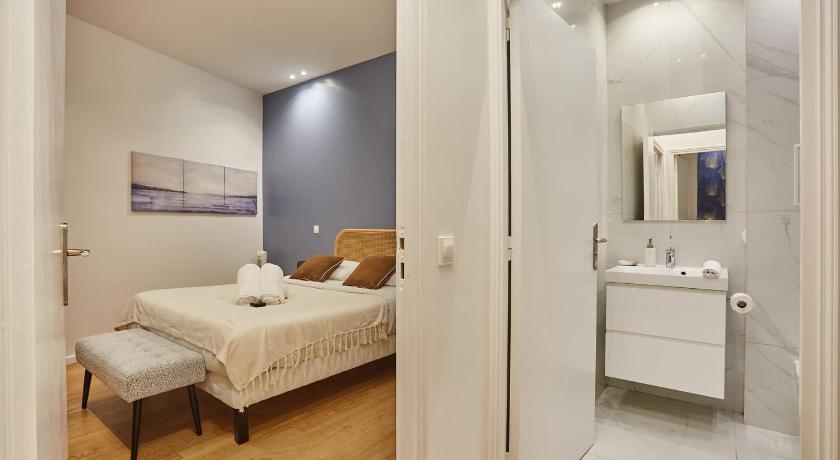 New Apartment  Center of Paris - image 11