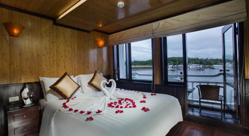 Image of Deluxe Double or Twin Room with Balcony S1 - 3 Days 2 Nights 3