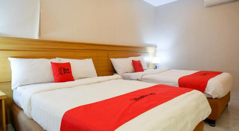 Image of Family Room 10