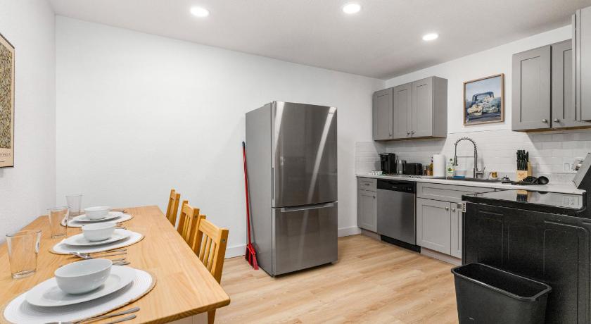 普韦布洛 (CO) Casitas en Pueblo - Central Lofts 住宿 泳池