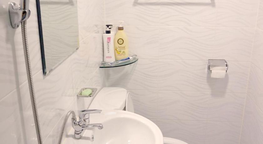 Image of Quadruple Room with Private Bathroom 2