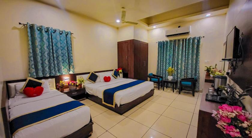 Hotel Paradise Inn - image 2