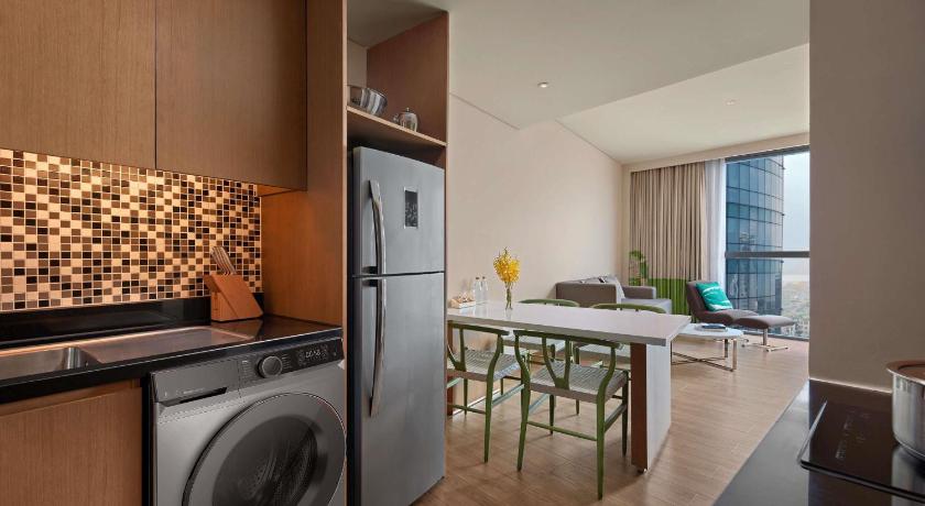 Image of 1 Bedroom Apartment, living room, full equipped  kitchens, bathtub,1 king bed 1