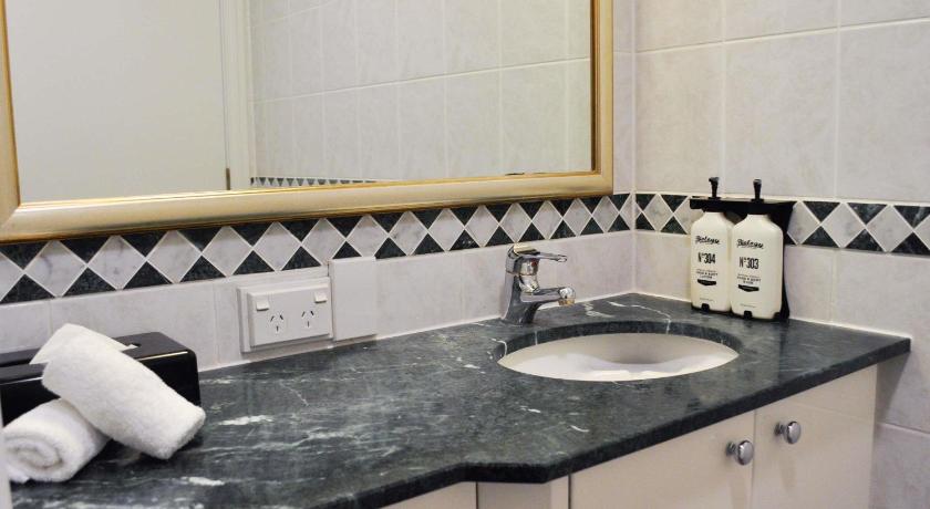 Image of 2 Bedroom Apartment 11