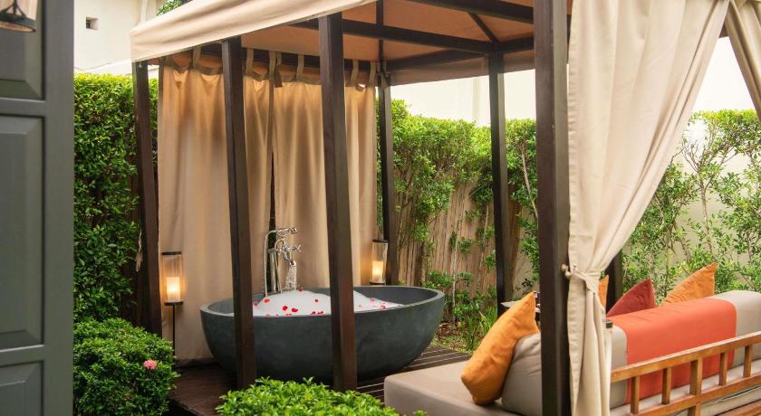 Image of Garden Suite with Two Single Beds 1