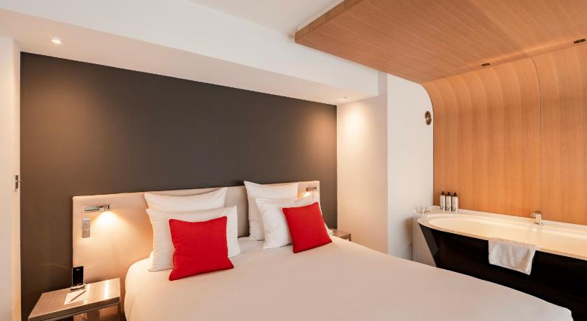 Image of Duplex Room 7
