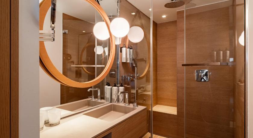 Image of Duplex Suite -- Non-Smoking 8