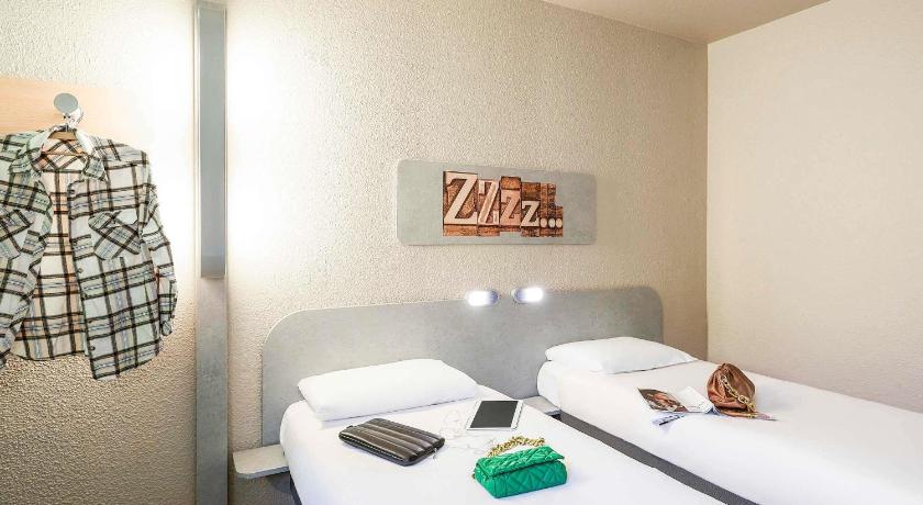 Image of Twin Room 1