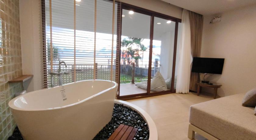 Image of Beach Front Villa Sea View 6