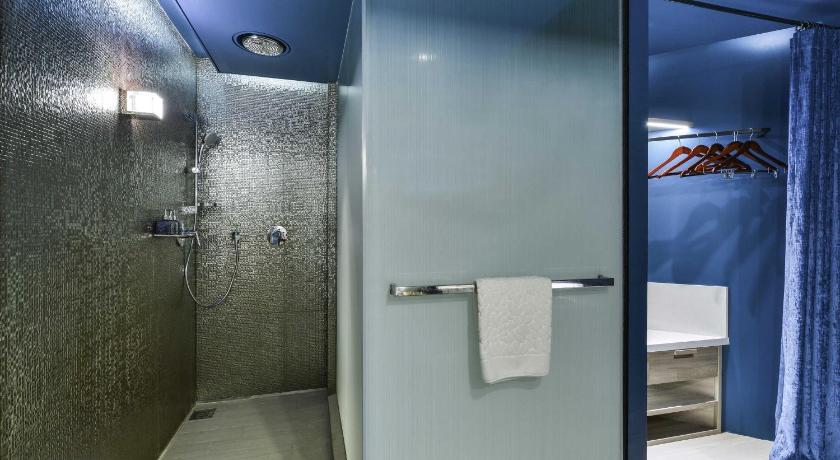 รูปของSea Breeze (Double Queen), 2 Queen Size Beds, Garden View 17