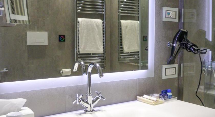 Image of Suite con vistas al Gran Canal (Grand Canal View Suite) 7