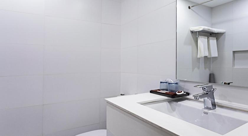 Image of Executive Suite 2