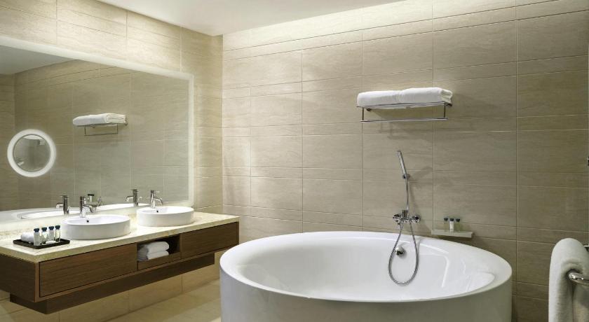 Image of Executive King Plus 2