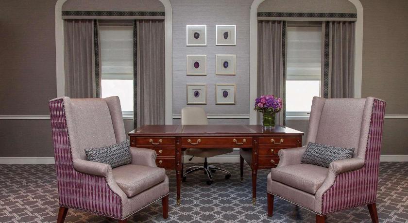 Image of Olympic Presidential Suite with One King Room and Two Bathrooms 8