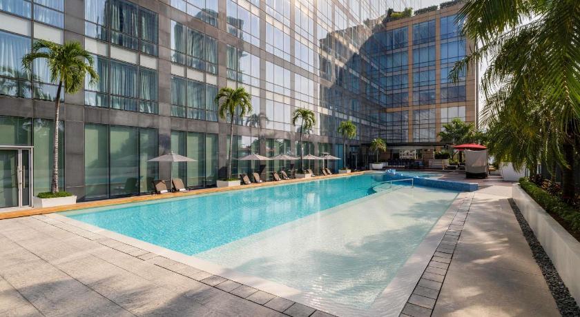 Image of Deluxe Room King Bed Pool View 3