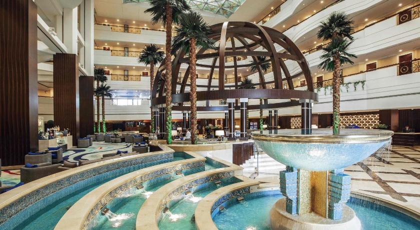 Mövenpick Grand Al Bustan - image 5