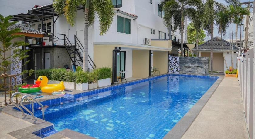 カンチャナブリ R2 Bed and Pool Kanchanaburi 3つ星 ホテル 外観