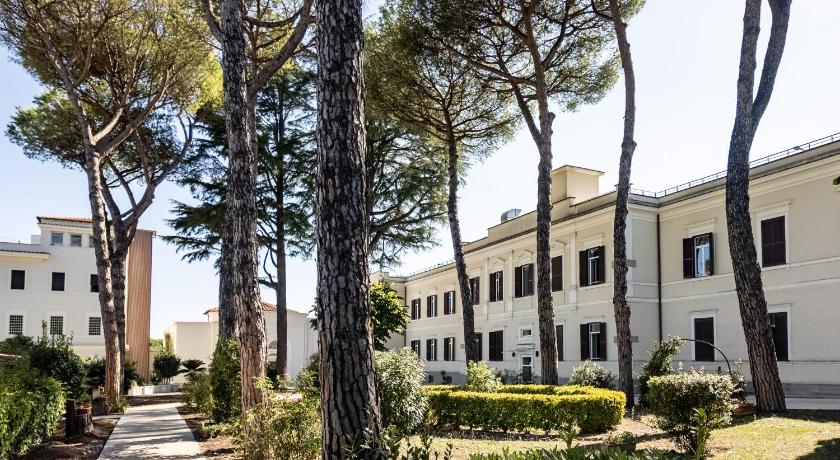 罗马 San Luigi - Residenza Gemelli 4星级 酒店 泳池