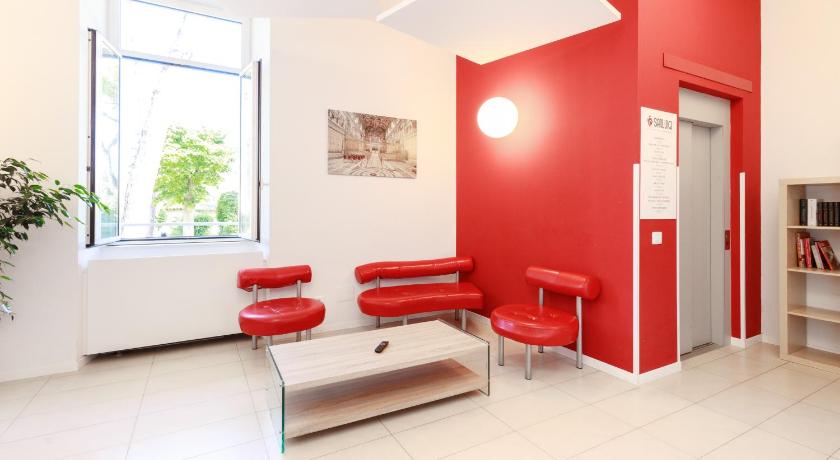 罗马 San Luigi - Residenza Gemelli 4星级 酒店 泳池