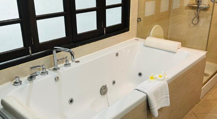 รูปของดีลักซ์ ซี (Deluxe C) 9