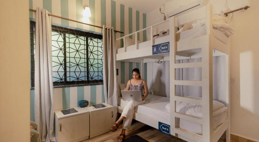 Image of 4 Bed Female AC Dorm with Attached Washroom 6